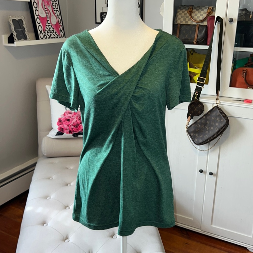 Simple Soft Top Green top - Picture 2 of 6